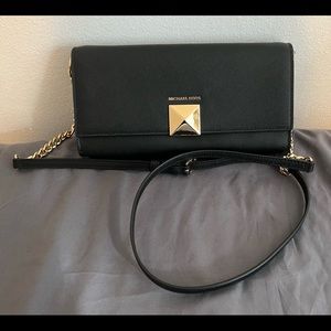 Authentic Michael Kors Clutch Crossbody w/chain *FREE SHIP*